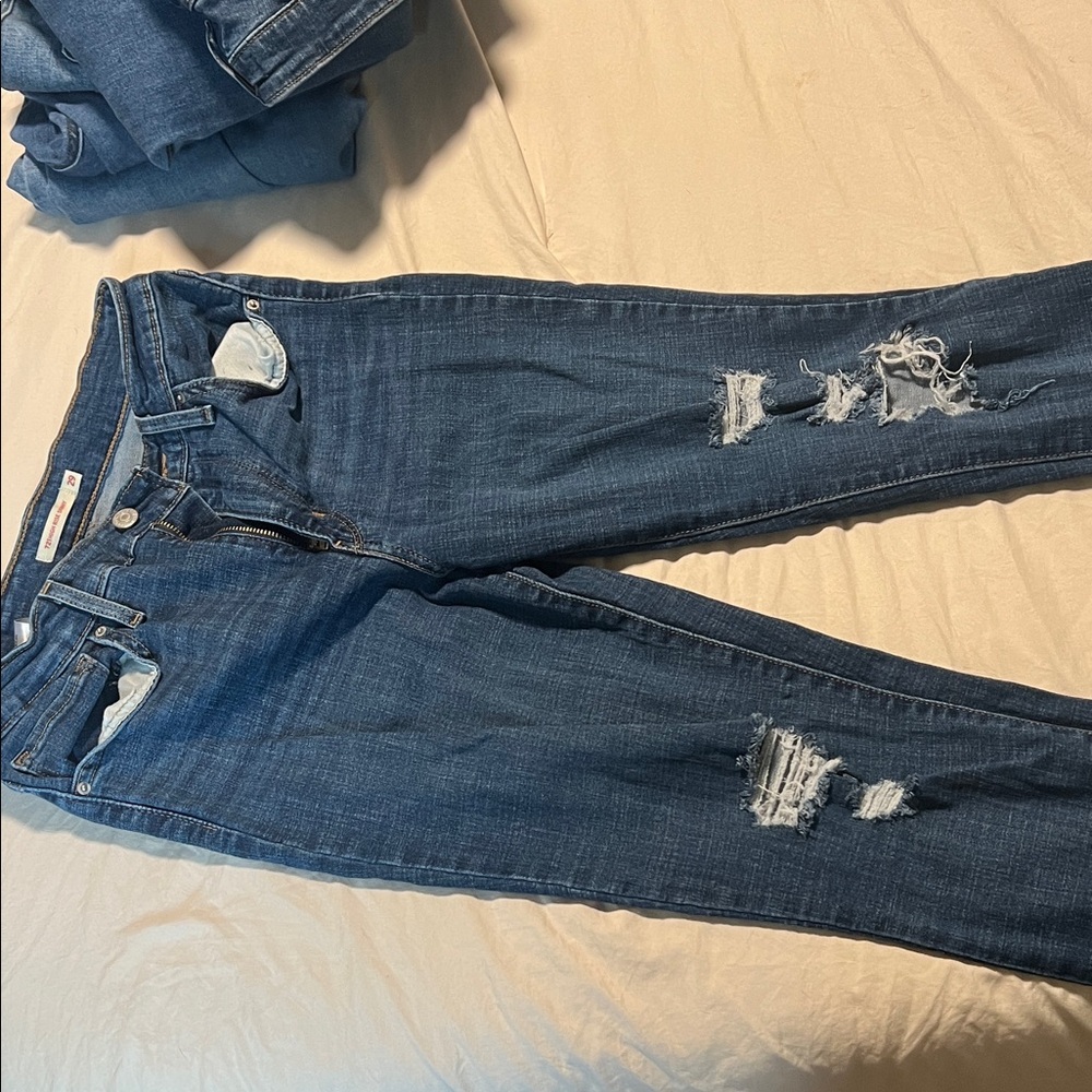 Levi's Distressed Blue Skinny Jeans